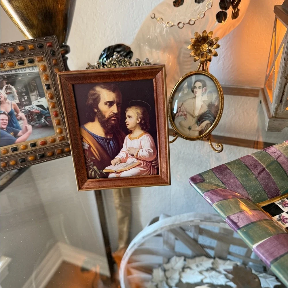 SOLD vintage religious picture in wood frame - Picture 3 of 8